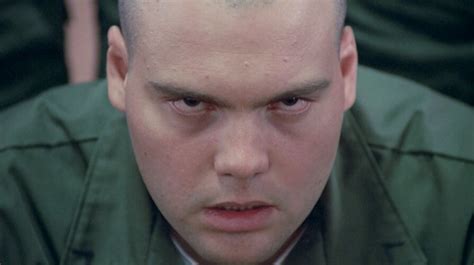 Full Metal Jacket – Psykologinen Sodan Trilleri 80-Luvulta!