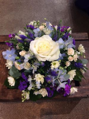 What Are Funeral Flowers Called: A Blossoming Discussion on Floral Tributes